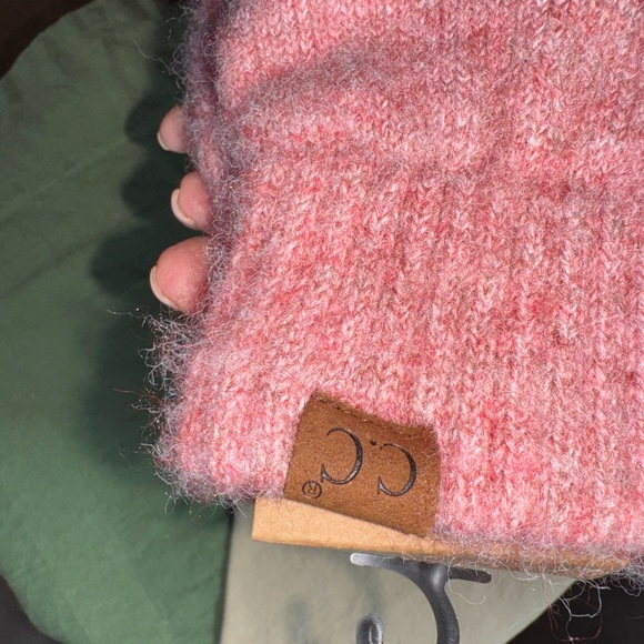 C.C Soft Pink Tech Gloves - Picture 4 of 5